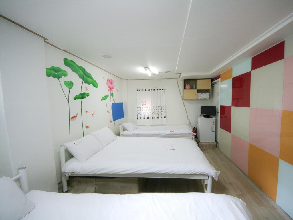 Guesthouse Myeongdong Seoel Kamer foto