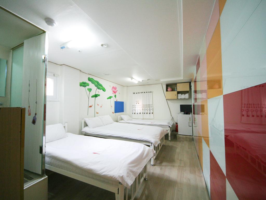 Guesthouse Myeongdong Seoel Kamer foto