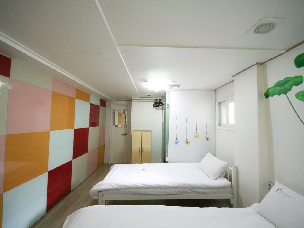 Guesthouse Myeongdong Seoel Kamer foto