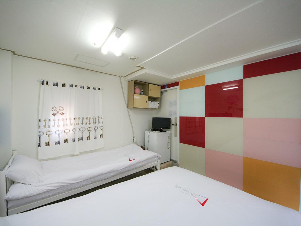 Guesthouse Myeongdong Seoel Kamer foto