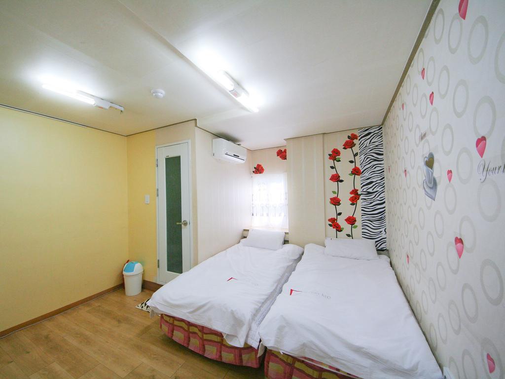 Guesthouse Myeongdong Seoel Kamer foto