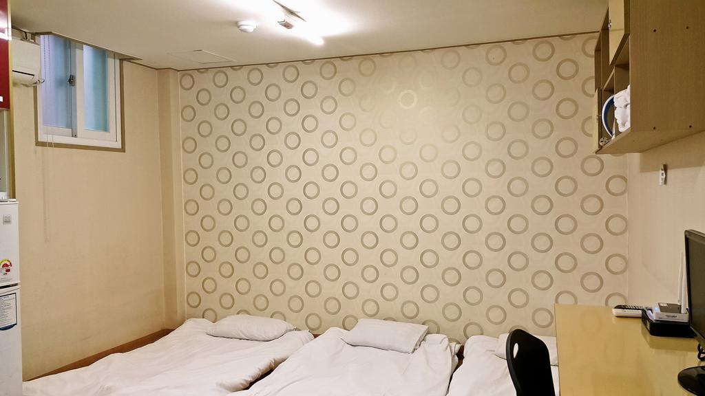 Guesthouse Myeongdong Seoel Kamer foto